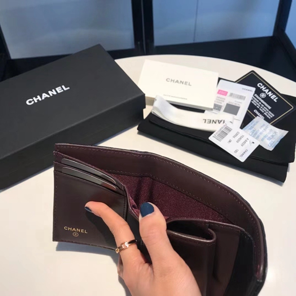 シャネル財布着用イメージ